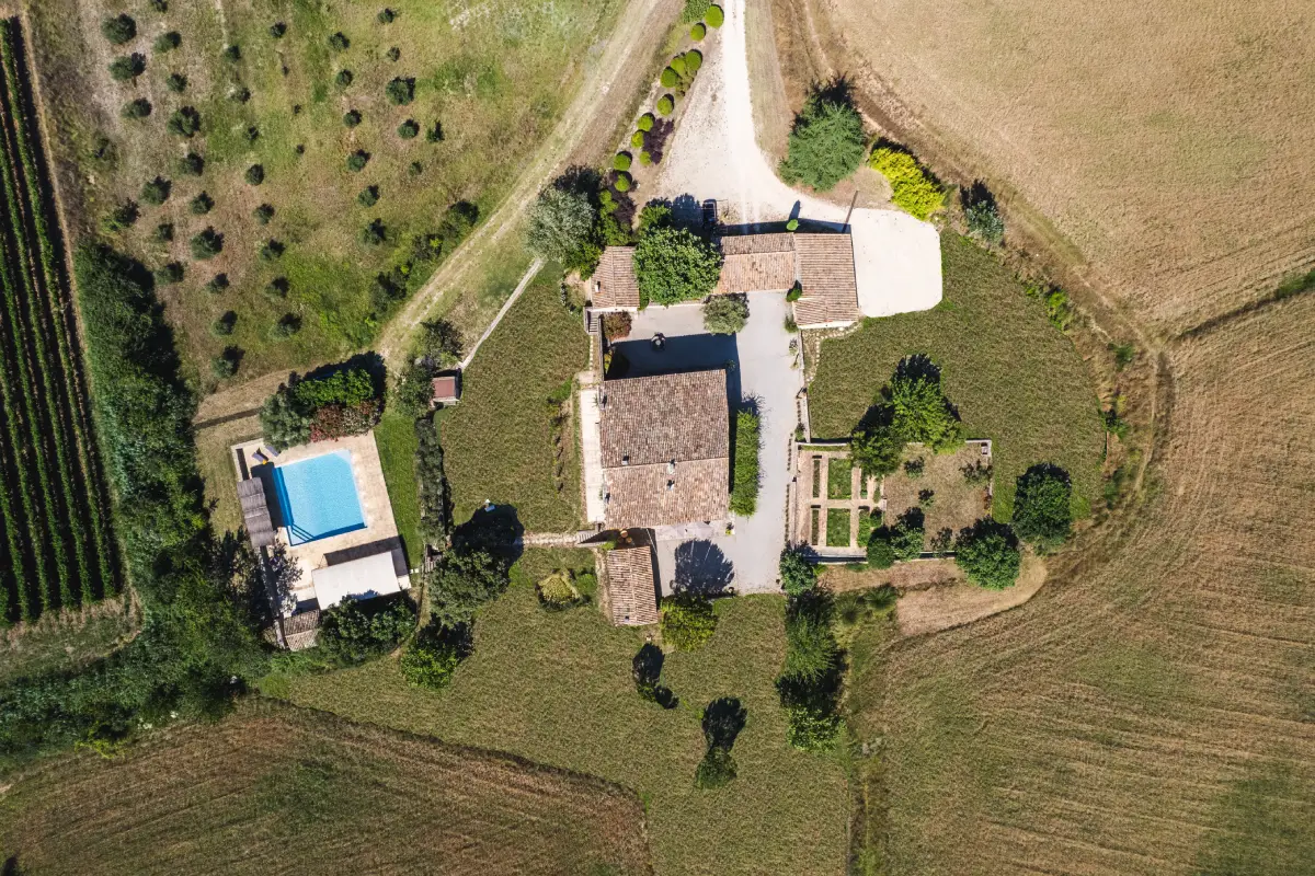 11e. Bastide et annexes - vue aérienne - de dessus