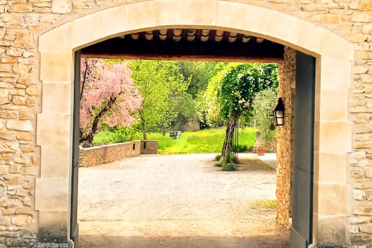 4e. Entrée porche - gros plan